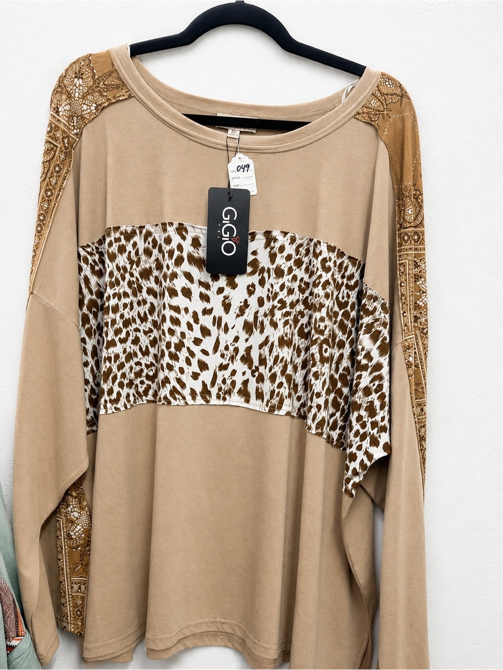 GIGIO Beige Animal-Print Panel Long Sleeve Sweatshirt